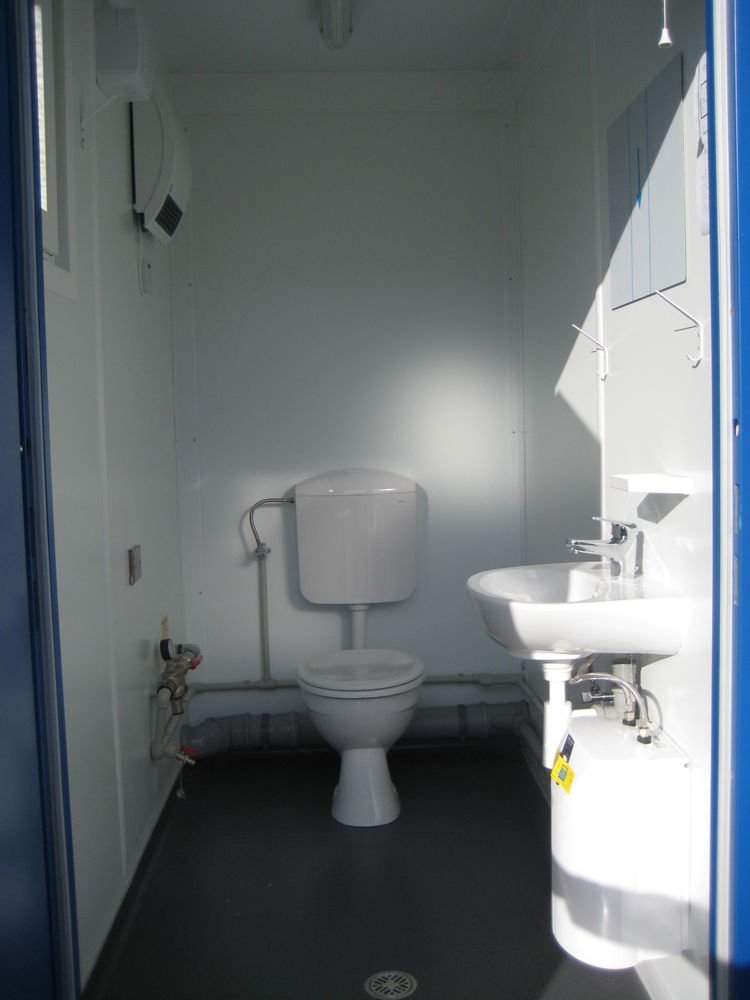 16ft toilet cabin