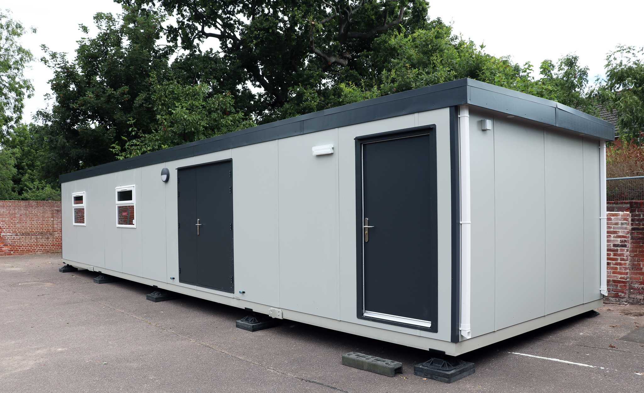 40ft x 10ft jackleg office cabin