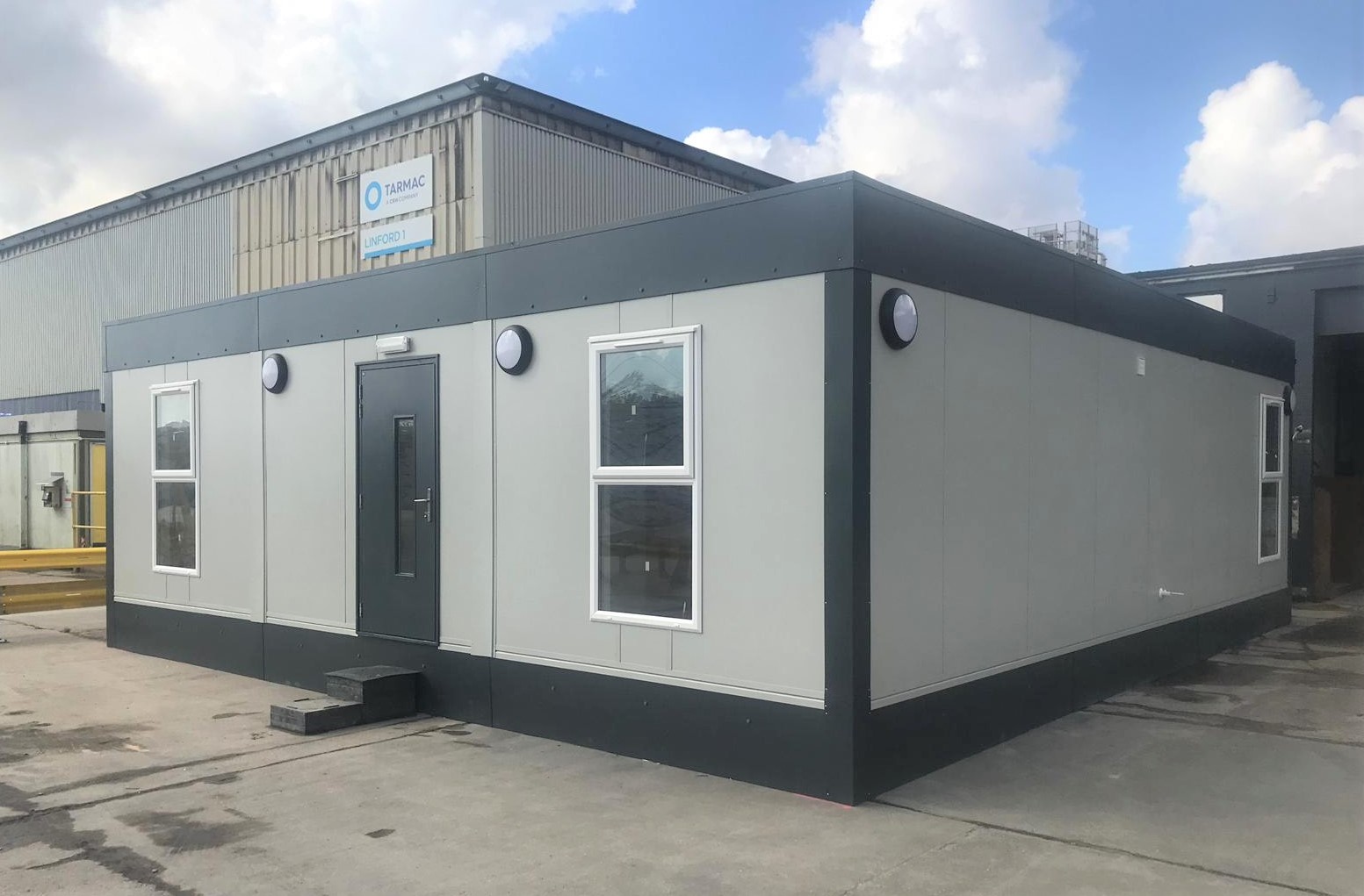 refurbished (3 bay) modular building