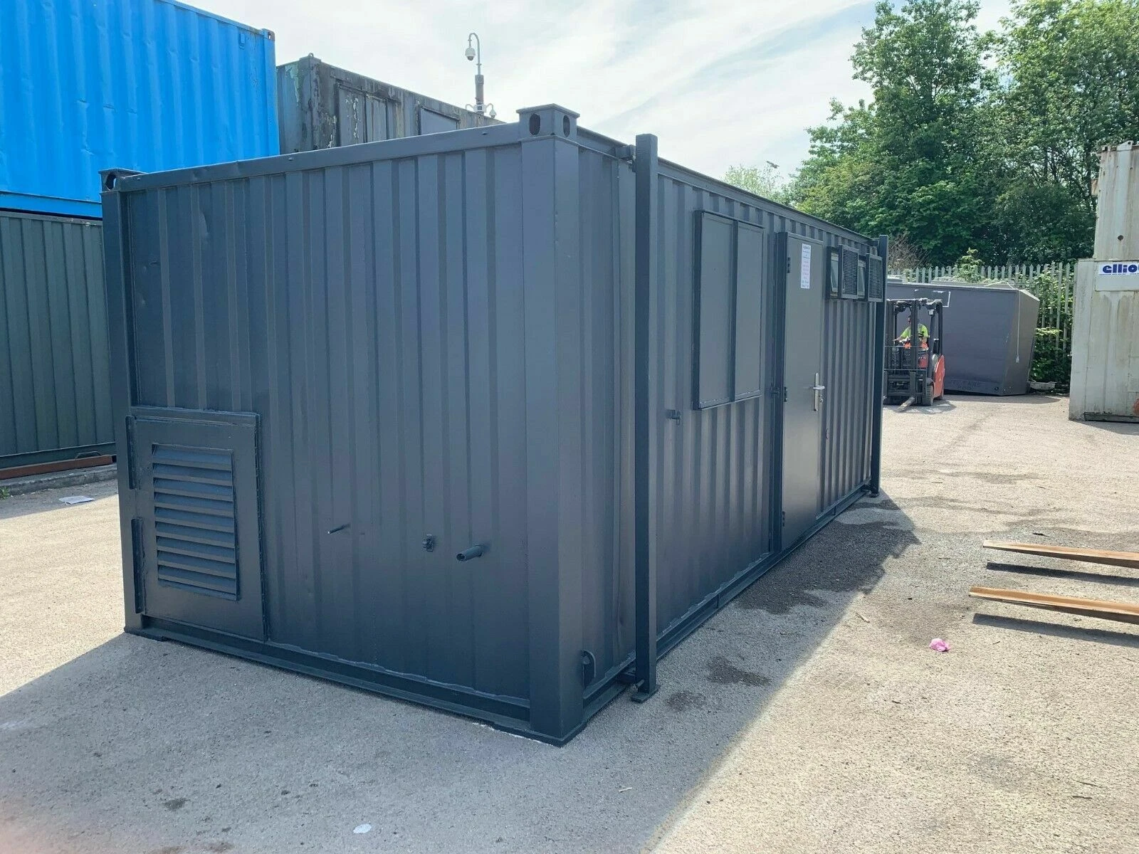 6 steel toilet cabin 24ft x 9ft